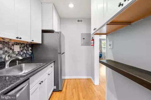 2204 Colston Dr #C-101, Silver Spring, MD 20910 photo 11