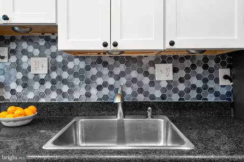 2204 Colston Dr #C-101, Silver Spring, MD 20910 photo 9