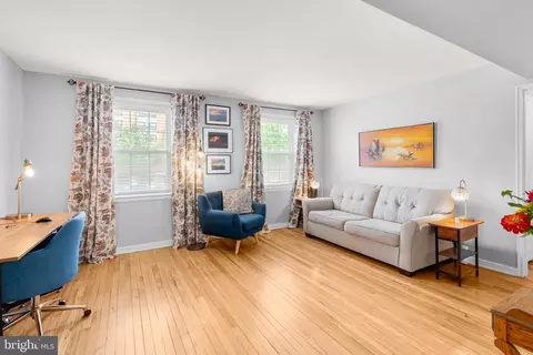 2204 Colston Dr #C-101, Silver Spring, MD 20910 photo 2