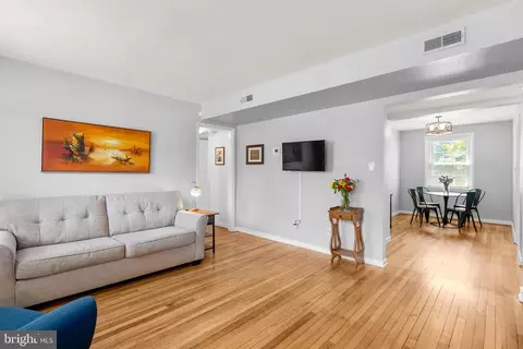 2204 Colston Dr #C-101, Silver Spring, MD 20910 photo 4
