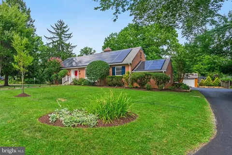 11 Forest Ave, Rockville, MD 20850