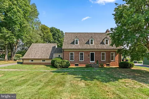 15405 Quail Run Dr, Gaithersburg, MD 20878