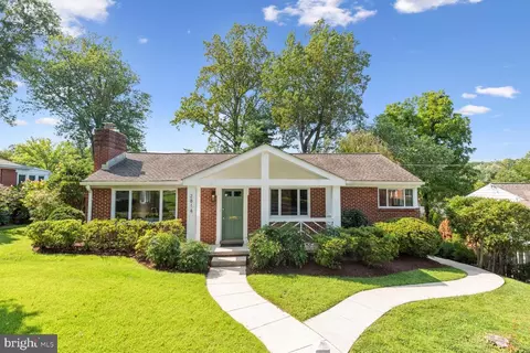 2814 Spencer Rd, Chevy Chase, MD 20815