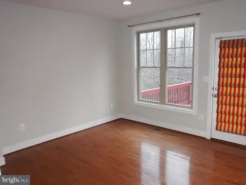 Living - 13316 Sheffield Manor Dr #15, Silver Spring, MD 20904 photo 4 of 5
