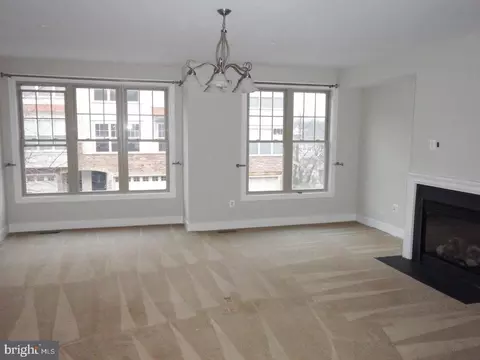 Living - 13316 Sheffield Manor Dr #15, Silver Spring, MD 20904 photo 3 of 5