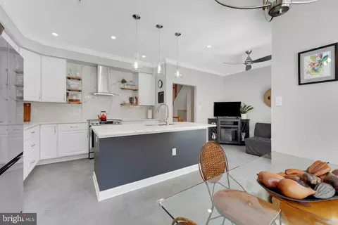 2116 Elm Tree Ln, Silver Spring, MD 20906 photo 9