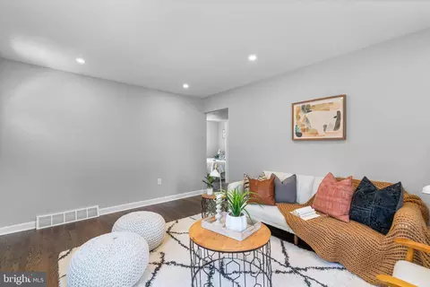 4301 Garrett Park Rd, Silver Spring, MD 20906 photo 4