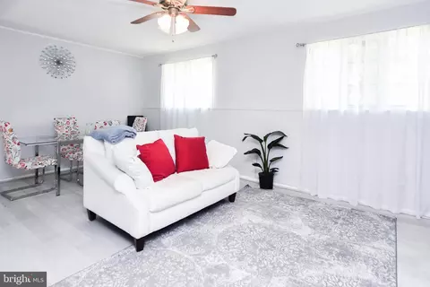 Living - 4011 Highview Dr, Silver Spring, MD 20906 photo 1 of 2