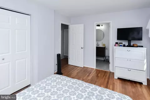 Bedroom - 4011 Highview Dr, Silver Spring, MD 20906 photo 3 of 6