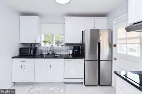 Kitchen - 4011 Highview Dr, Silver Spring, MD 20906 photo 2 of 3