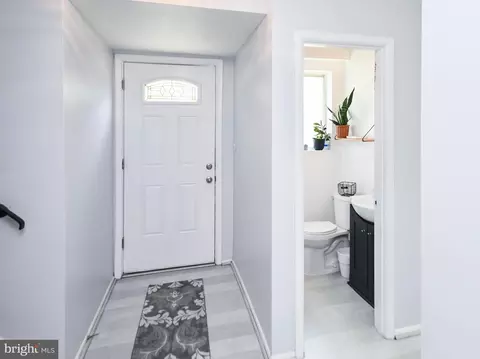 Entry Way - 4011 Highview Dr, Silver Spring, MD 20906 photo 1 of 5