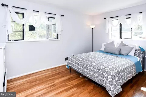 Bedroom - 4011 Highview Dr, Silver Spring, MD 20906 photo 2 of 6