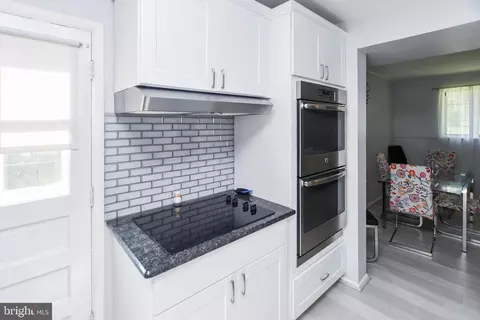 Kitchen - 4011 Highview Dr, Silver Spring, MD 20906 photo 3 of 3