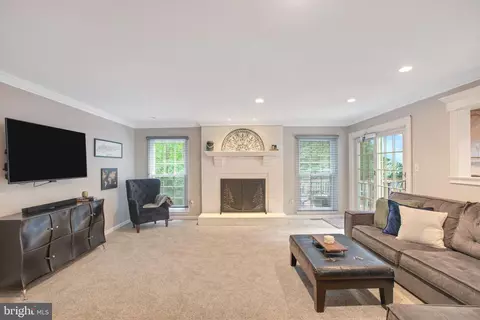 Living - 14 Atwood Ct, Silver Spring, MD 20906 photo 2 of 4