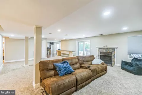 Living - 14 Atwood Ct, Silver Spring, MD 20906 photo 3 of 4