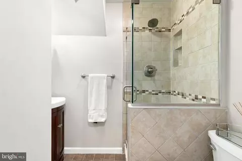 322 Woonsockett Ln, Silver Spring, MD 20905 photo 45
