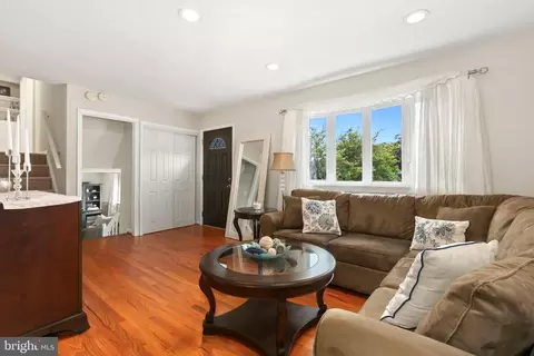 322 Woonsockett Ln, Silver Spring, MD 20905 photo 10