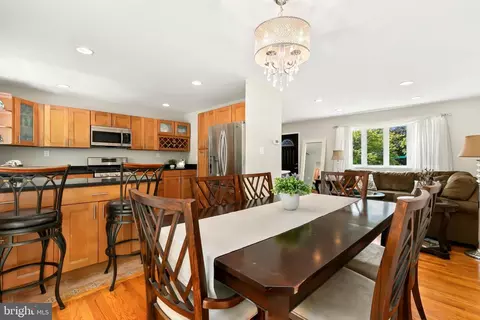 322 Woonsockett Ln, Silver Spring, MD 20905 photo 16