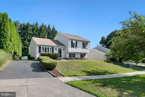 322 Woonsockett Ln, Silver Spring, MD 20905 photo 3