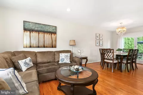 322 Woonsockett Ln, Silver Spring, MD 20905 photo 13