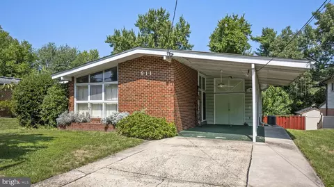 911 Hyde Rd, Silver Spring, MD 20902