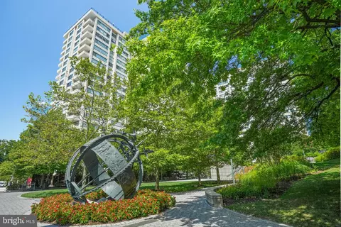 4515 Willard Ave #1516S, Chevy Chase, MD 20815
