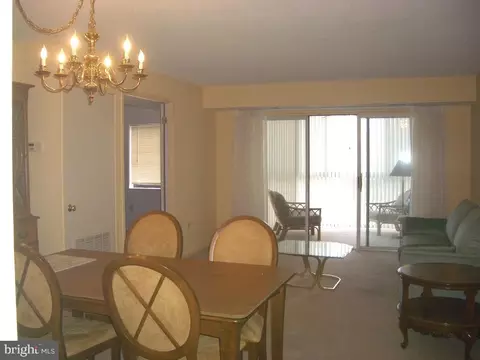 15101 Interlachen Dr #1-505, Silver Spring, MD 20906 photo 9