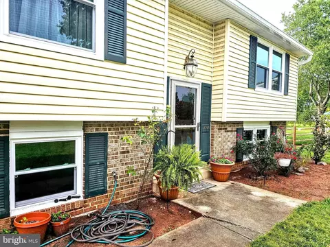 17304 Dowden Way, Poolesville, MD 20837 photo 2