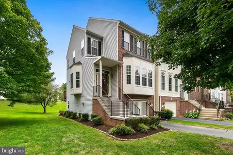13 Battery Bend Ct, Montgomery Village, MD 20886