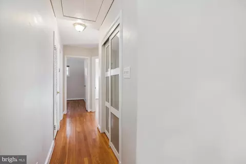 Entry Way - 10708 Lombardy Rd, Silver Spring, MD 20901 photo 2 of 5