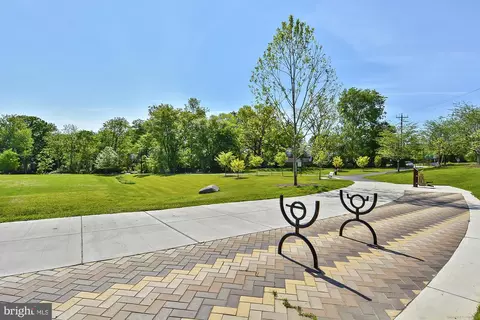 Exterior - 10708 Lombardy Rd, Silver Spring, MD 20901 photo 14 of 30