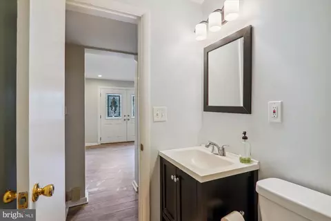 Entry Way - 10708 Lombardy Rd, Silver Spring, MD 20901 photo 4 of 5