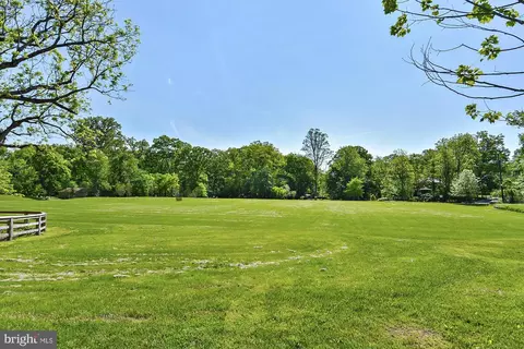 Exterior - 10708 Lombardy Rd, Silver Spring, MD 20901 photo 13 of 30