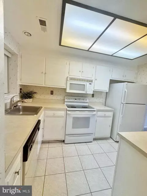 15101 Glade Dr #10-3C, Silver Spring, MD 20906 photo 4