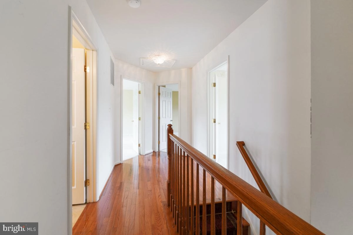 Entry Way - 17109 Tom Fox Ave, Poolesville, MD 20837 photo 4 of 5