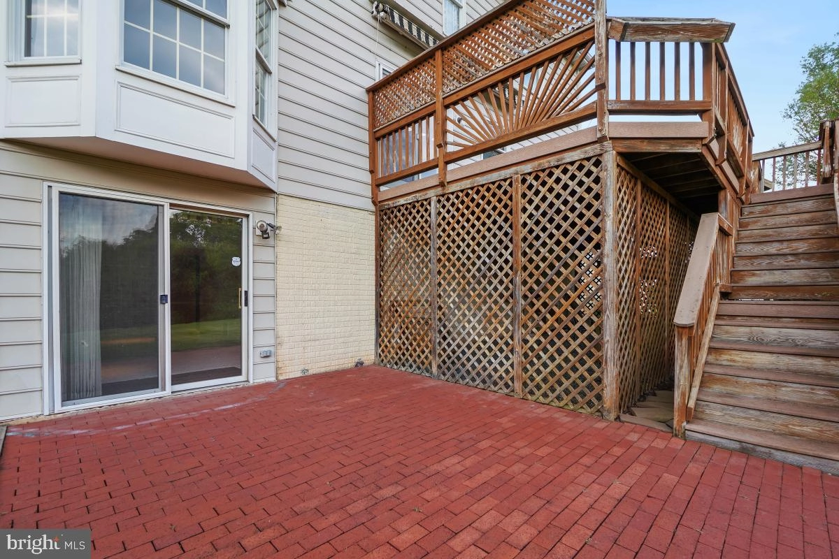 Exterior - 17109 Tom Fox Ave, Poolesville, MD 20837 photo 5 of 8
