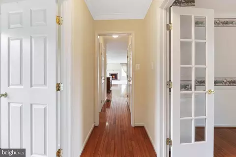 Entry Way - 17109 Tom Fox Ave, Poolesville, MD 20837 photo 3 of 5