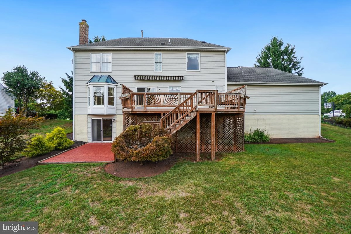 Exterior - 17109 Tom Fox Ave, Poolesville, MD 20837 photo 6 of 8