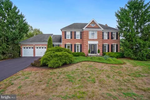 17109 Tom Fox Ave, Poolesville, MD 20837
