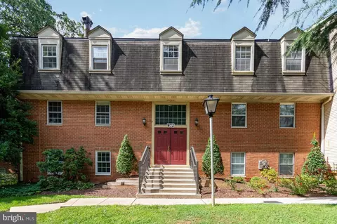 872 College Pkwy #872-10, Rockville, MD 20850