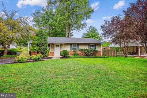 12032 Suffolk Ter, Gaithersburg, MD 20878