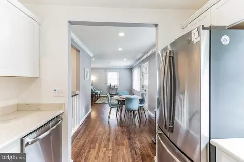 Entry Way - 3903 Lantern Dr, Silver Spring, MD 20902 photo 2 of 5