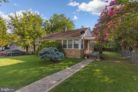1111 Lewis Ave, Rockville, MD 20851