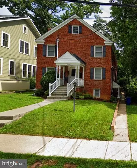7209 Flower Ave #2, Takoma Park, MD 20912