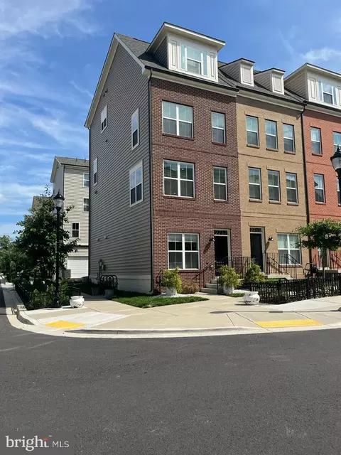12717 Vuillard St, Silver Spring, MD 20906