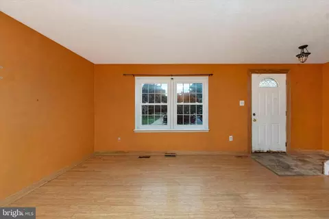 Living - 1405 Farmcrest Way, Silver Spring, MD 20905 photo 10 of 13