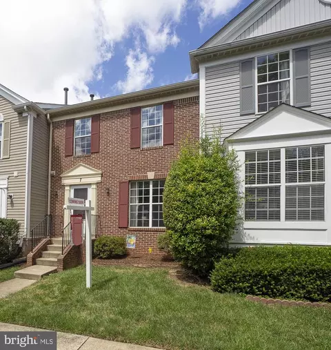 7 Cottage Field Ct, Germantown, MD 20874