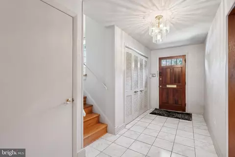 Entry Way - 1303 Xaveria Dr, Silver Spring, MD 20903 photo 2 of 2