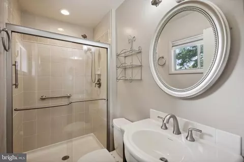 Bath - 1303 Xaveria Dr, Silver Spring, MD 20903 photo 2 of 3