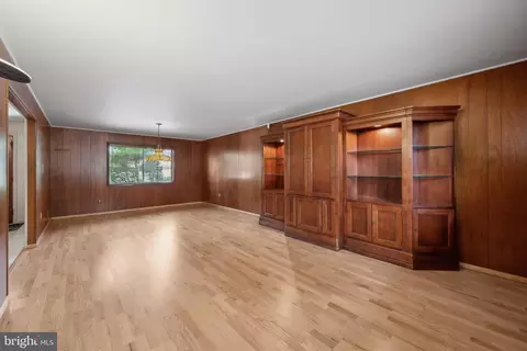 Living - 1303 Xaveria Dr, Silver Spring, MD 20903 photo 5 of 5